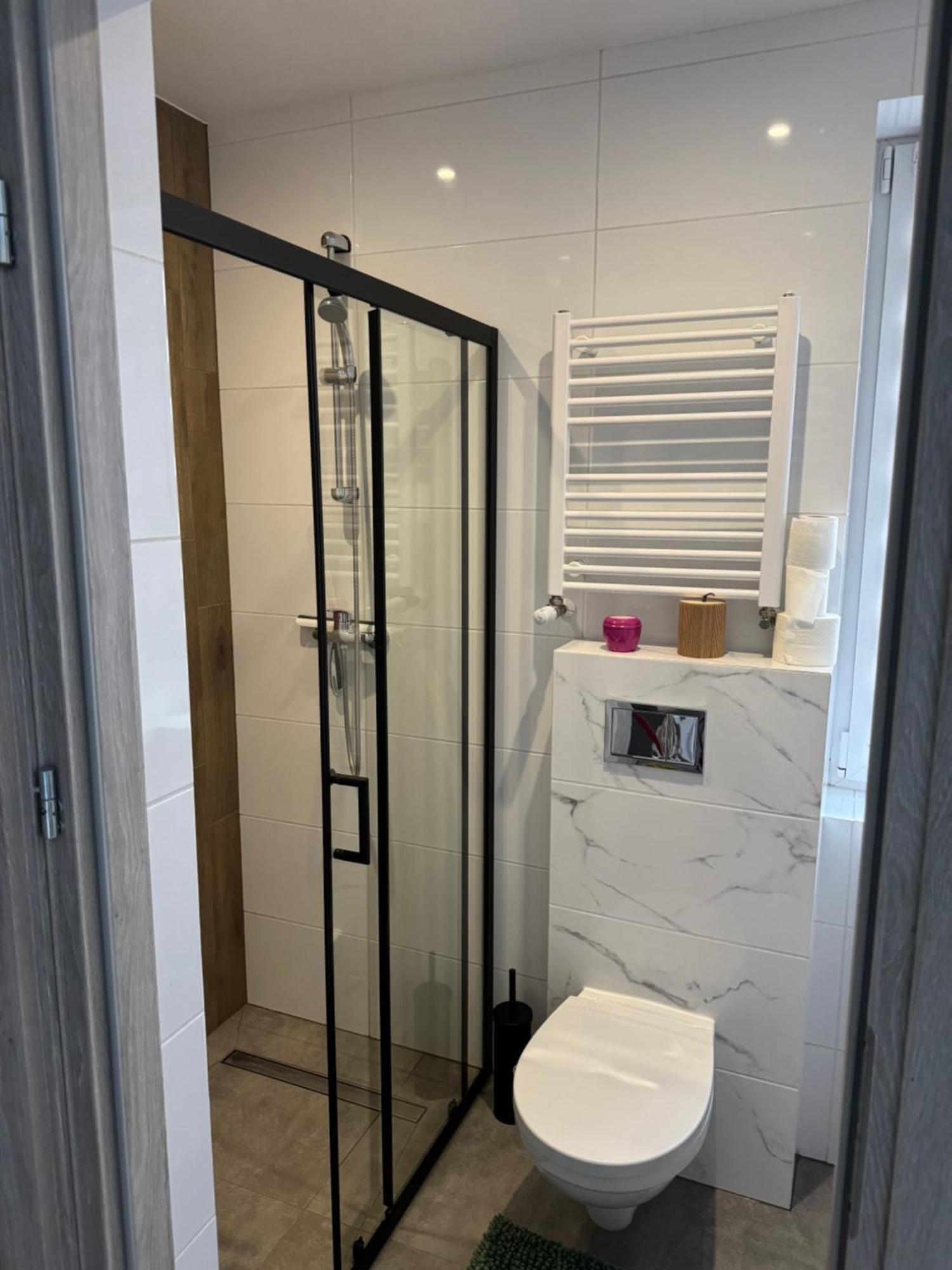 Apartamenty Happy House Zator Exteriör bild